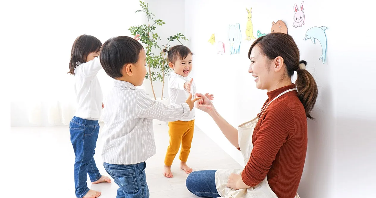 子育て支援センター・一時預かり保育向け予約システム